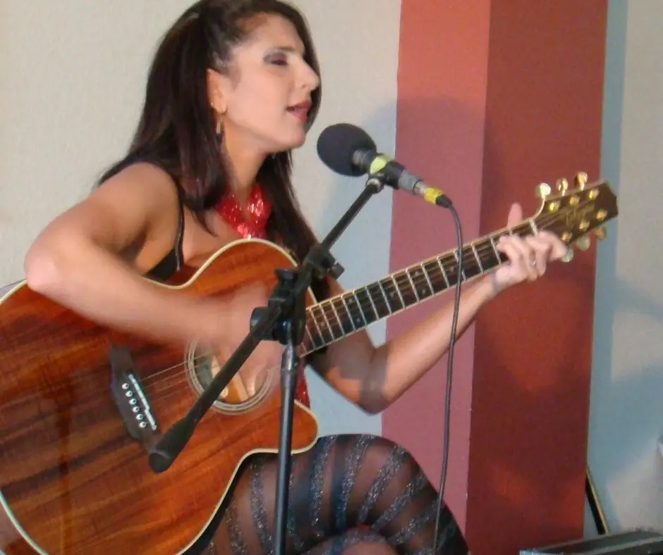 https://www.datocms-assets.com/146070/1745608399-ab-show-conf-musica-centroamerica.webp